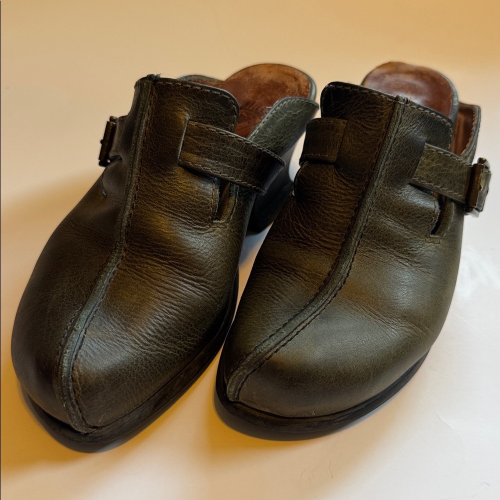 John Fluevog dark green Leather Buckle Shoes - Picture 2 of 11